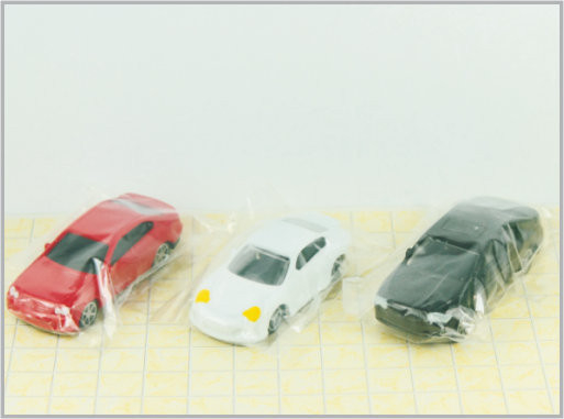 中国 ギフト及び家の Decoratio のための 1/75 台の小型プラスチック注文のスケール・モデル車 CB75-3 サプライヤー