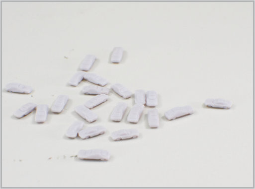 中国 家に Decoratio として 1/500 台の小型ダイカストで形造られたおもちゃのプラスチック注文のスケール・モデル車 C500 サプライヤー