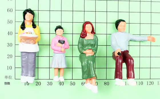 赤い/黒の建築スケール・モデルの人々は人々図を模倣します サプライヤー