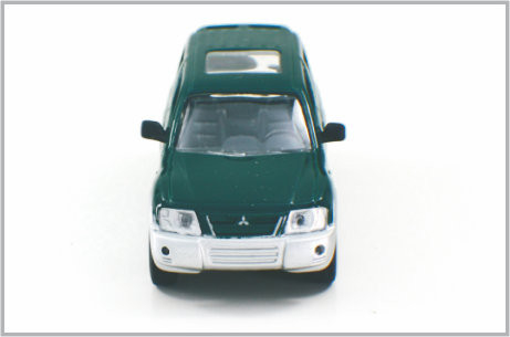 1 つ/43 は緑の合金のコレクション及びギフトのための注文のスケール・モデル車 Mitubishi Pajero をダイカストで形造りました サプライヤー