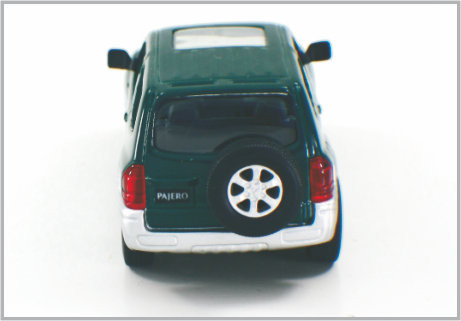 1 つ/43 は緑の合金のコレクション及びギフトのための注文のスケール・モデル車 Mitubishi Pajero をダイカストで形造りました サプライヤー