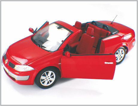 1 つ/18 は Decoratio 及びコレクションとして合金の赤く思いがけない注文のスケール・モデル車を起点にダイカストで形造りました サプライヤー