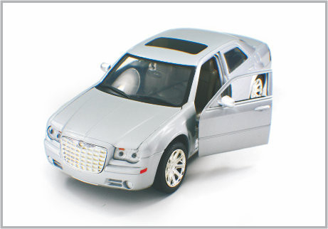 1 つ/24 は Decoratio 及びコレクションとして合金の白い注文のスケール・モデル車を起点にダイカストで形造りました サプライヤー